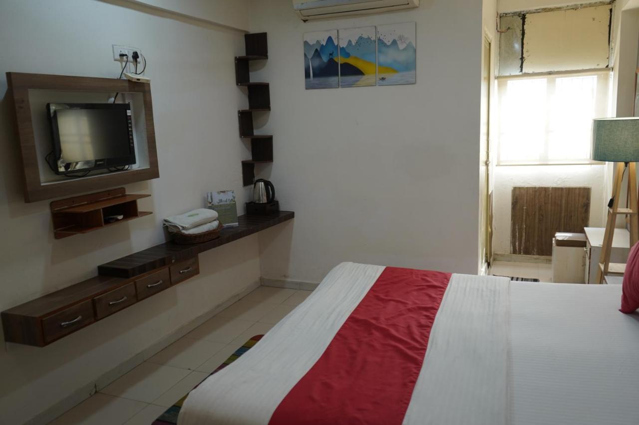 Hotel Krishna Ахмедабад Екстер'єр фото